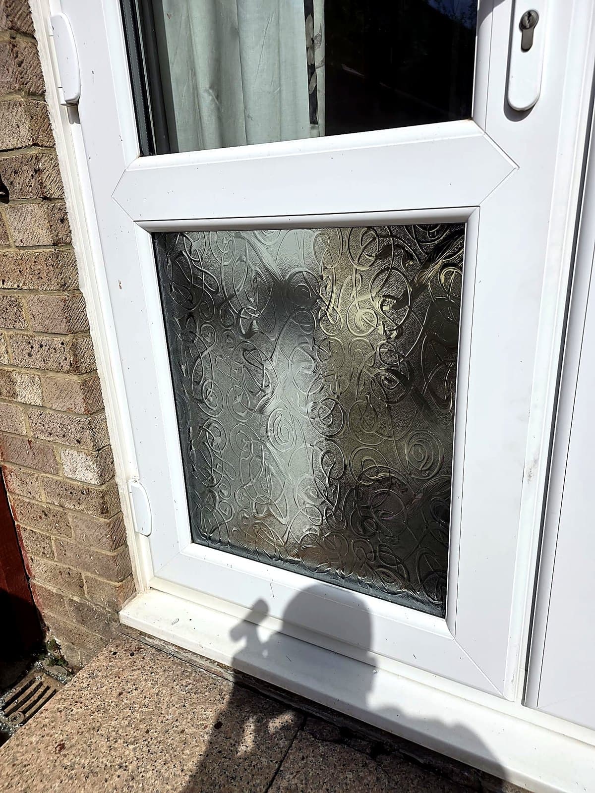 Smashed pane replaced — K&R Locksmiths and Windows, Surrey